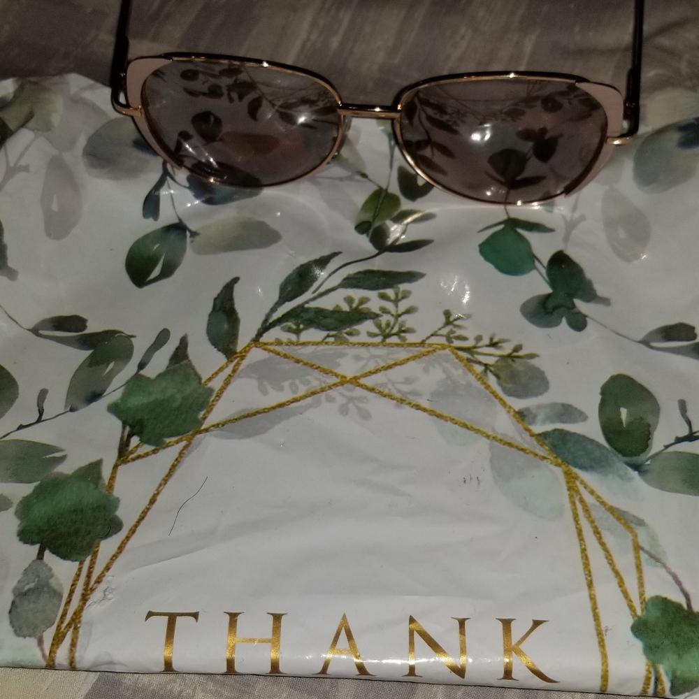 PINK & ROSE GOLD SUNGLASSES - Picture 2 of 4